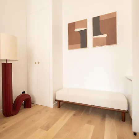 Chic Flat In Center Daire Paris
