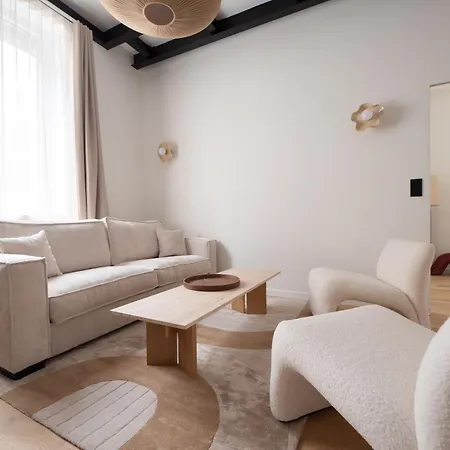 Chic Flat In Center *